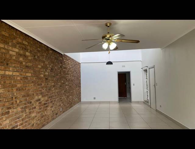 3 BEDROOM TOWNHOUSE FOR SALE IN FLORA GARDENS